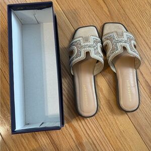 Madden Girl Sandals never worn size 8.5